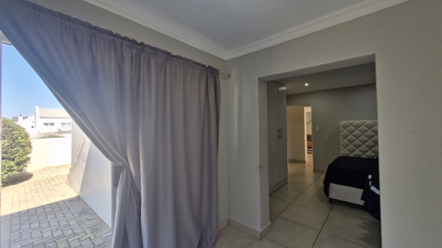 5 Bedroom Property for Sale in Laguna Sands Western Cape
